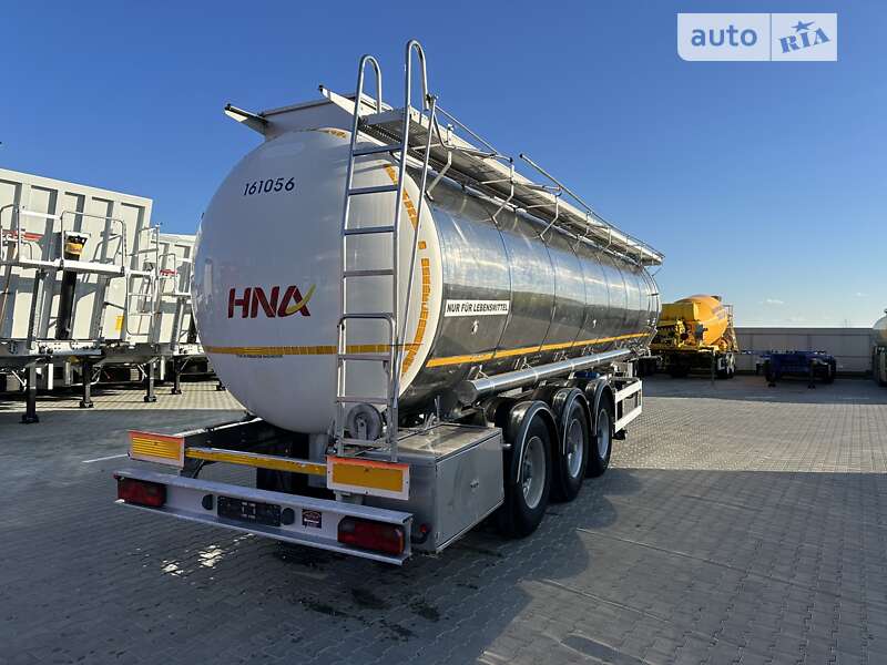 Цистерна полуприцеп Van Hool VH 2002 в Черновцах