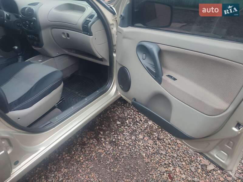 Универсал ВАЗ / Lada 1117 Калина 2010 в Запорожье фото 20 Универсал ВАЗ / Lada 1117 Калина 2010 в Запорожье