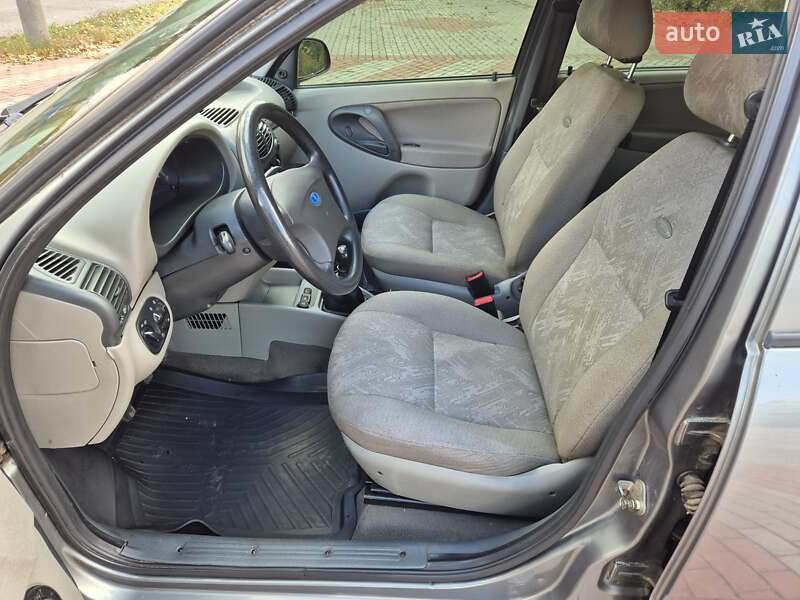 Универсал ВАЗ / Lada 1117 Калина 2008 в Запорожье