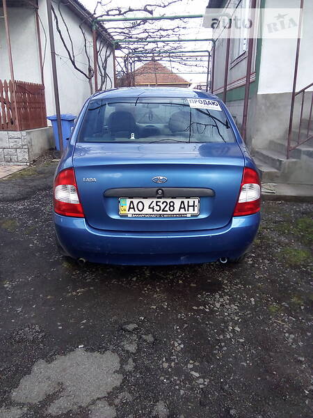 Седан ВАЗ / Lada 1118 Калина 2006 в Мукачевому