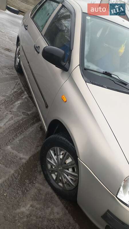 Седан ВАЗ / Lada 1118 Калина 2006 в Люботині