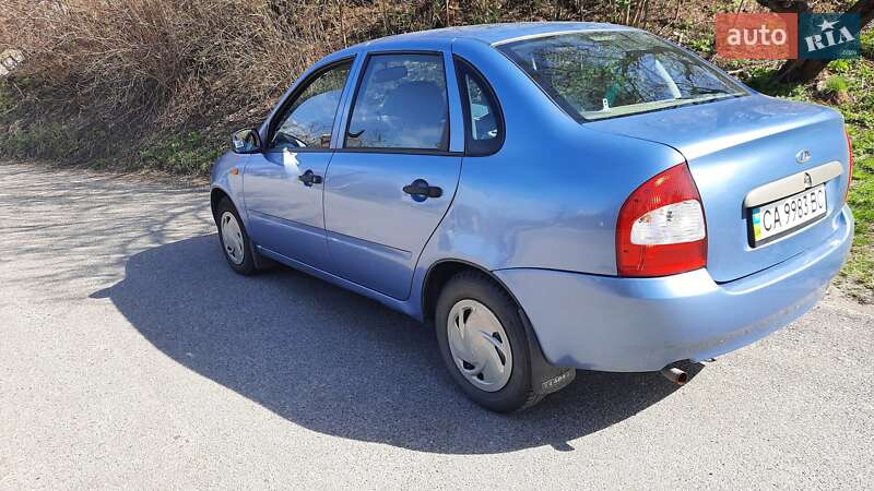 Седан ВАЗ / Lada 1118 Калина 2006 в Каневе