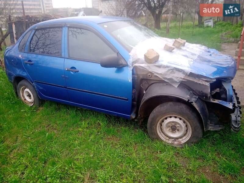 Седан ВАЗ / Lada 1118 Калина 2006 в Светловодске