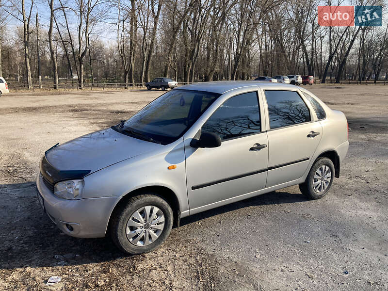 Седан ВАЗ / Lada 1118 Калина 2006 в Сумах