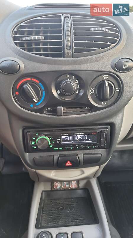 Седан ВАЗ / Lada 1118 Калина 2007 в Харькове фото 3 Седан ВАЗ / Lada 1118 Калина 2007 в Харькове