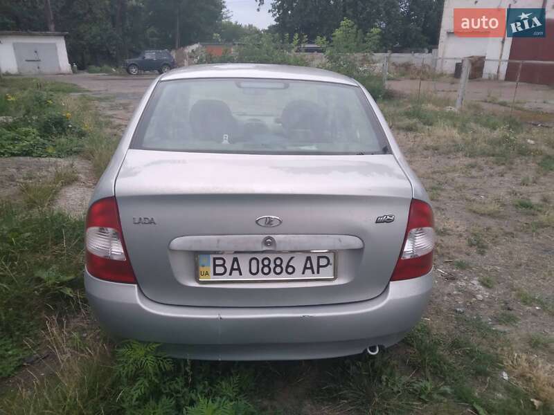 Седан ВАЗ / Lada 1118 Калина 2006 в Голованівську