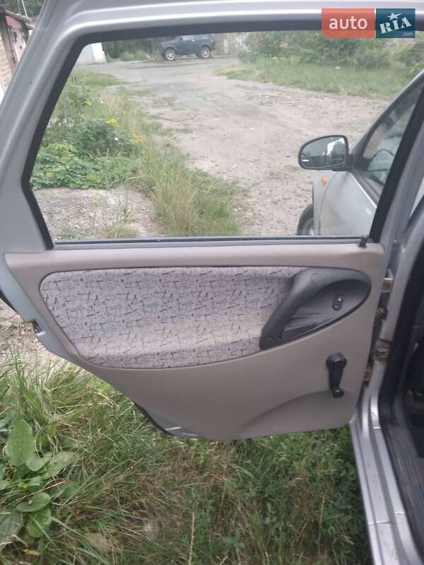 Седан ВАЗ / Lada 1118 Калина 2006 в Голованівську