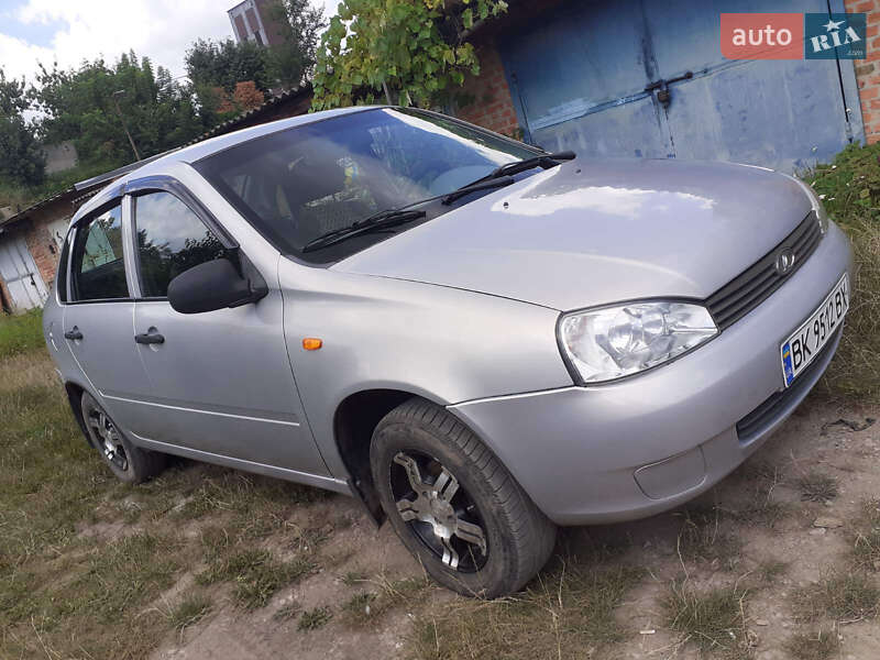 Седан ВАЗ / Lada 1118 Калина 2008 в Здолбунове