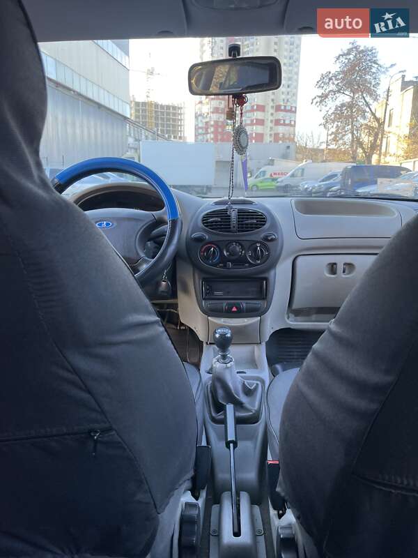 Седан ВАЗ / Lada 1118 Калина 2006 в Киеве