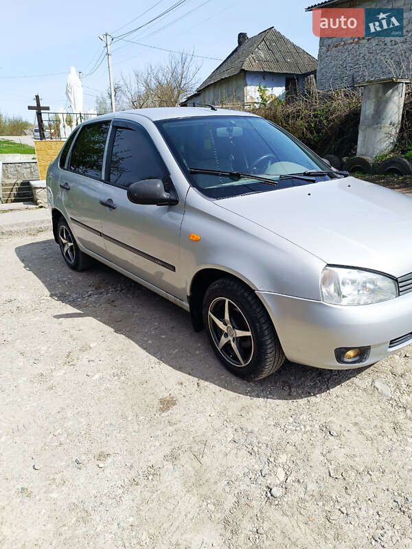 Седан ВАЗ / Lada 1118 Калина 2007 в Дунаевцах