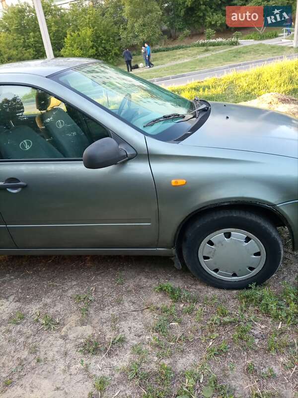 Седан ВАЗ / Lada 1118 Калина 2008 в Харькове