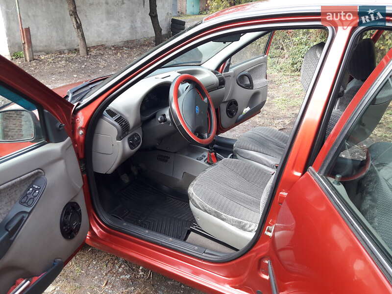 Седан ВАЗ / Lada 1118 Калина 2007 в Конотопе