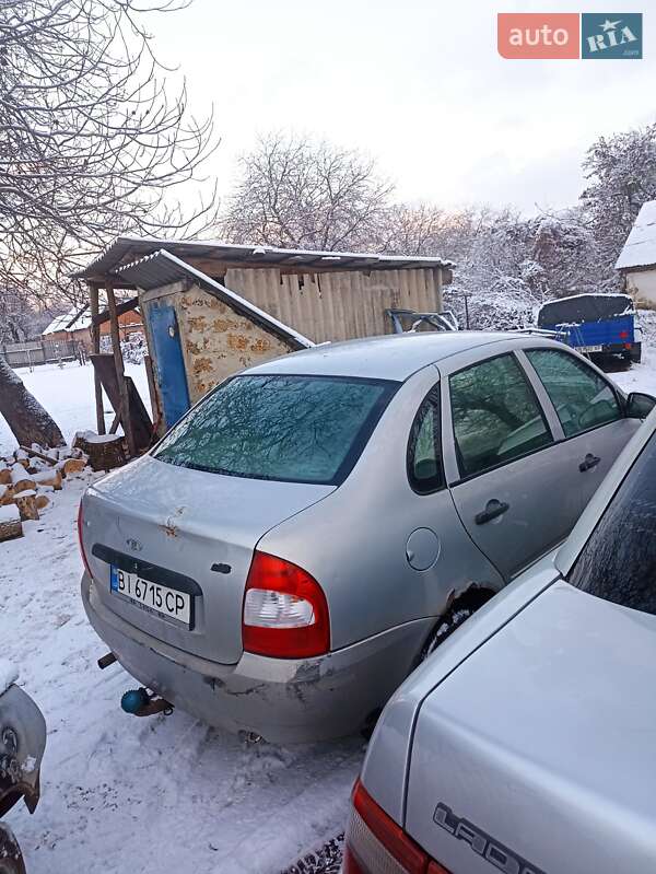 Седан ВАЗ / Lada 1118 Калина 2008 в Чутовому