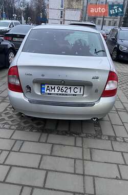 Седан ВАЗ 1118 Калина 2007 в 