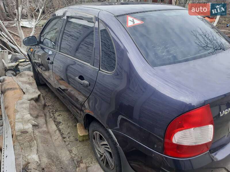 Седан ВАЗ / Lada 1118 Калина 2006 в Києві
