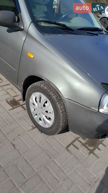 Седан ВАЗ / Lada 1118 Калина 2010 в Тернополе