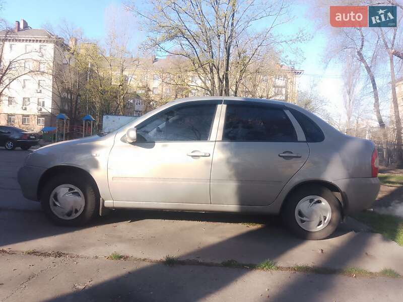 Седан ВАЗ / Lada 1118 Калина 2006 в Києві