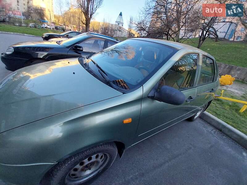 Седан ВАЗ / Lada 1118 Калина 2008 в Киеве