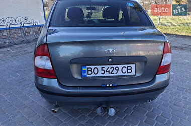 Седан ВАЗ 1118 Калина 2008 в 