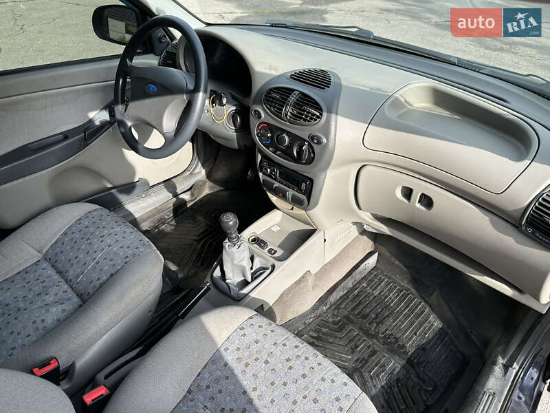 Седан ВАЗ / Lada 1118 Калина 2008 в Харькове