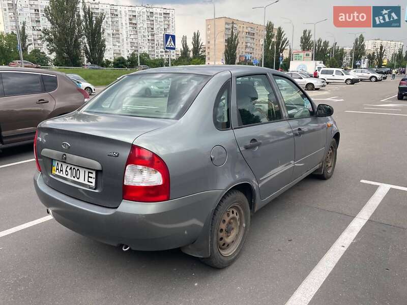 Седан ВАЗ / Lada 1118 Калина 2008 в Киеве