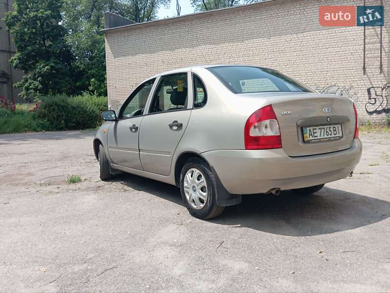 Седан ВАЗ / Lada 1118 Калина 2007 в Днепре
