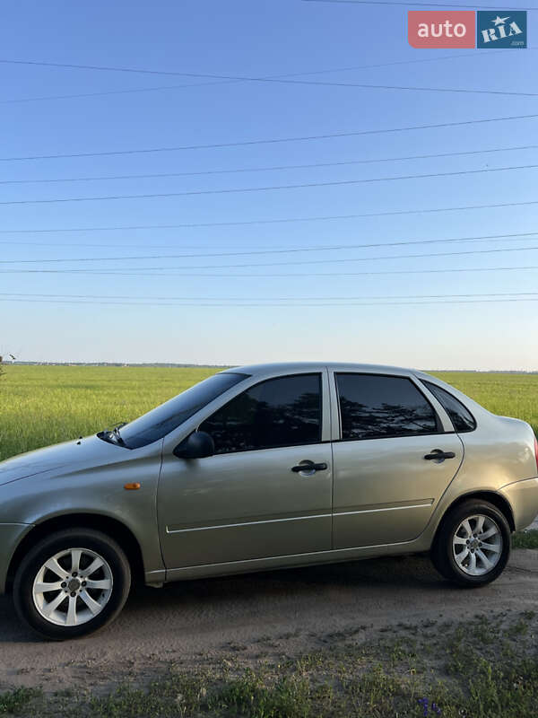 Седан ВАЗ / Lada 1118 Калина 2008 в Солоницевке