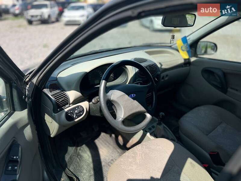 Седан ВАЗ / Lada 1118 Калина 2008 в Харькове