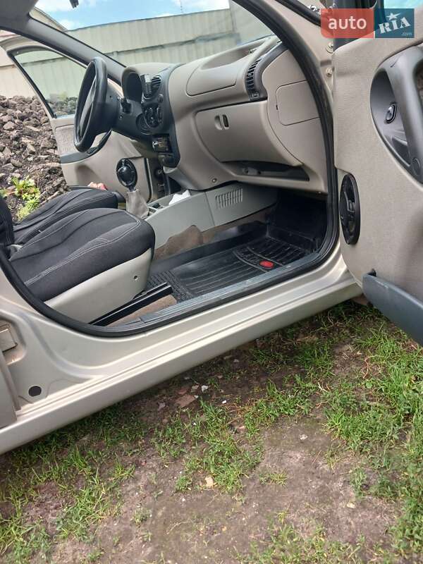 Седан ВАЗ / Lada 1118 Калина 2006 в Києві фото 10 Седан ВАЗ / Lada 1118 Калина 2006 в Києві