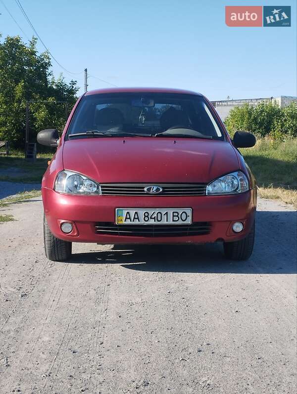 Седан ВАЗ / Lada 1118 Калина 2006 в Звягеле