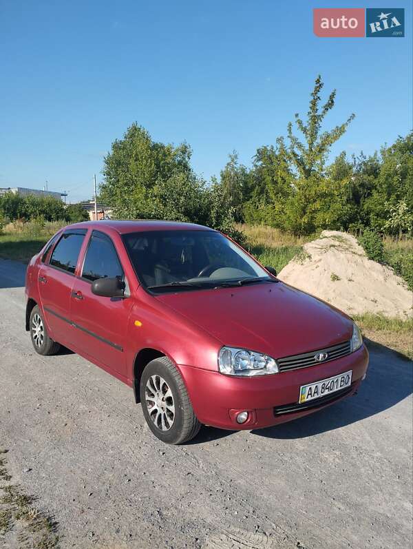 Седан ВАЗ / Lada 1118 Калина 2006 в Звягеле