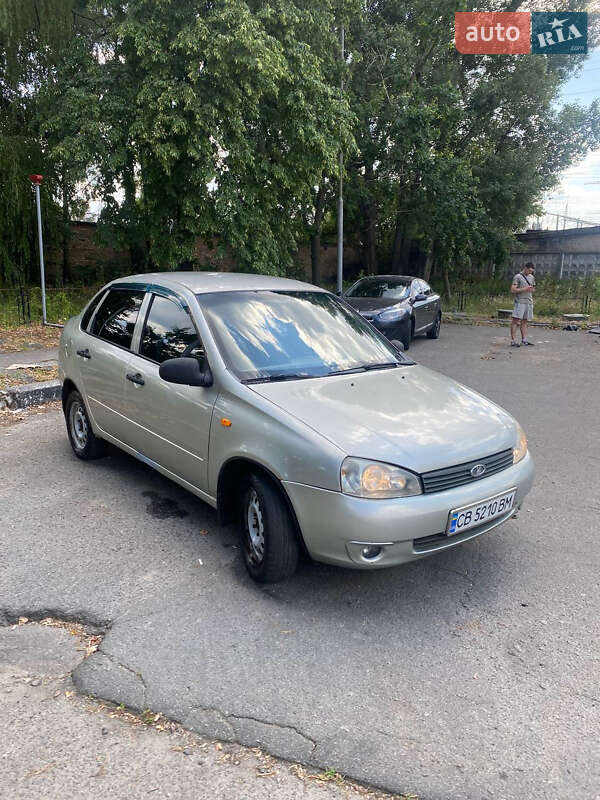Седан ВАЗ / Lada 1118 Калина 2008 в Киеве