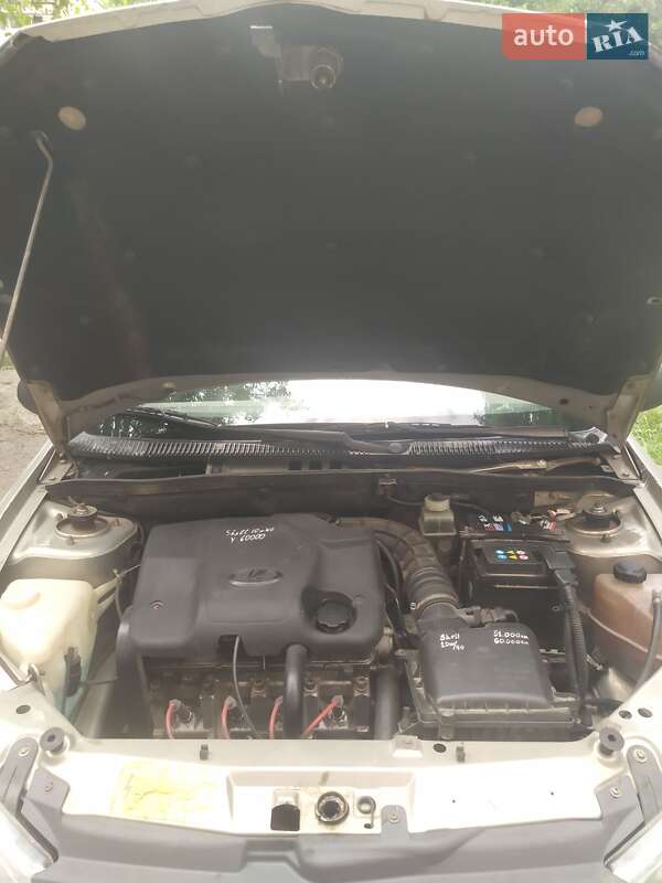 Седан ВАЗ / Lada 1118 Калина 2006 в Мукачево