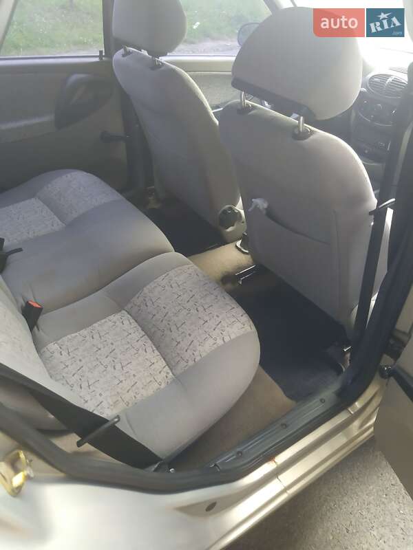 Седан ВАЗ / Lada 1118 Калина 2006 в Мукачево