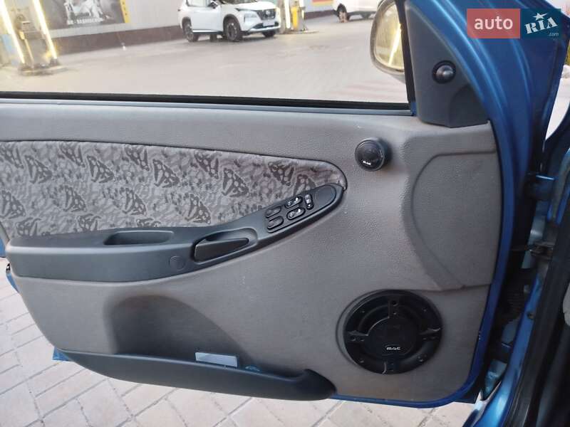 Седан ВАЗ / Lada 1118 Калина 2006 в Броварах