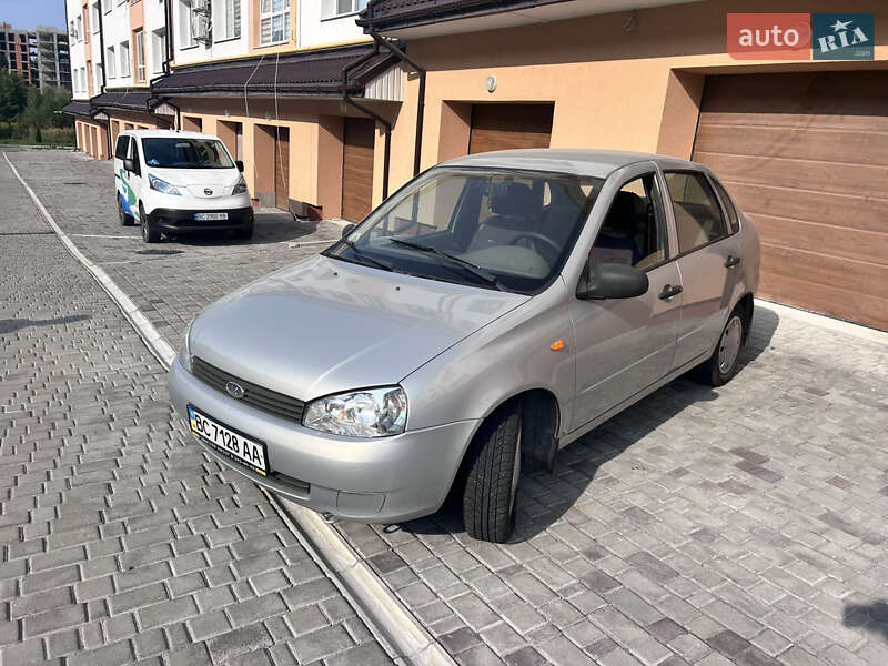 Седан ВАЗ / Lada 1118 Калина 2008 в Львове