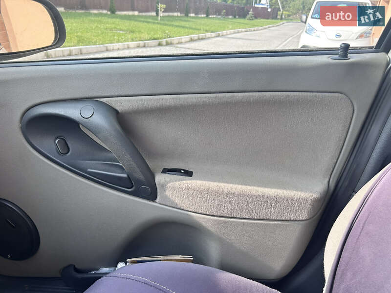 Седан ВАЗ / Lada 1118 Калина 2008 в Львове