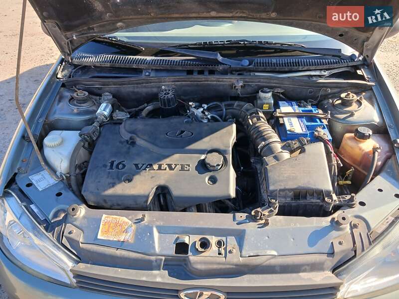 Седан ВАЗ / Lada 1118 Калина 2008 в Зміїві