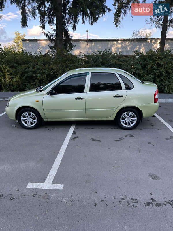 Седан ВАЗ / Lada 1118 Калина 2006 в Дубно