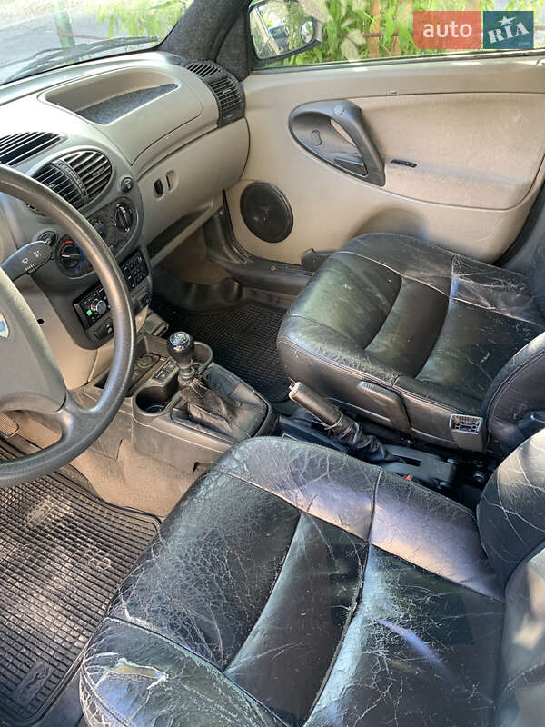 Седан ВАЗ / Lada 1118 Калина 2007 в Киеве фото 3 Седан ВАЗ / Lada 1118 Калина 2007 в Киеве