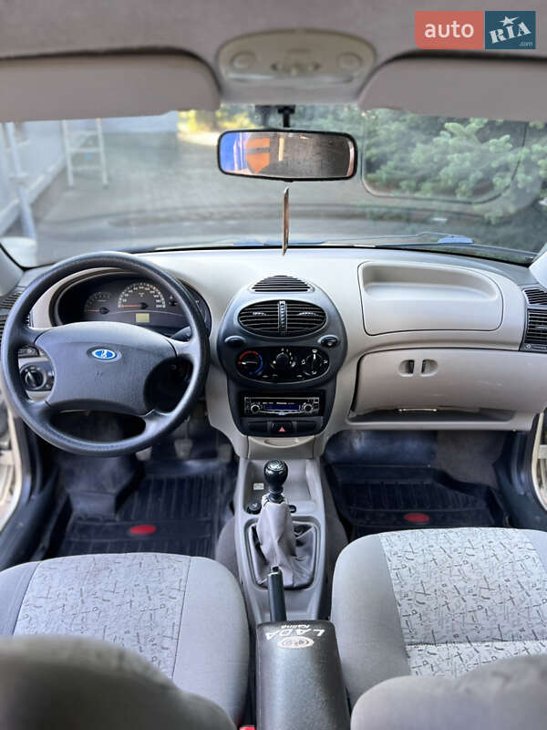 Седан ВАЗ / Lada 1118 Калина 2007 в Нікополі фото 5 Седан ВАЗ / Lada 1118 Калина 2007 в Нікополі