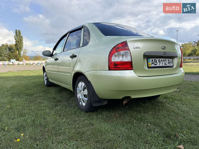 Седан ВАЗ / Lada 1118 Калина 2006 в Ладыжине