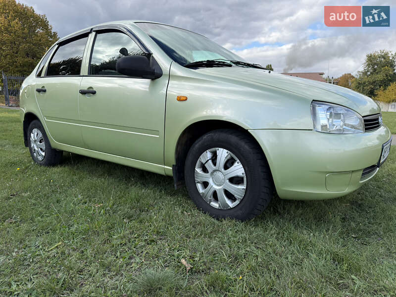 Седан ВАЗ / Lada 1118 Калина 2006 в Ладыжине