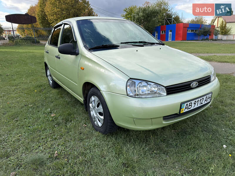 Седан ВАЗ / Lada 1118 Калина 2006 в Ладыжине