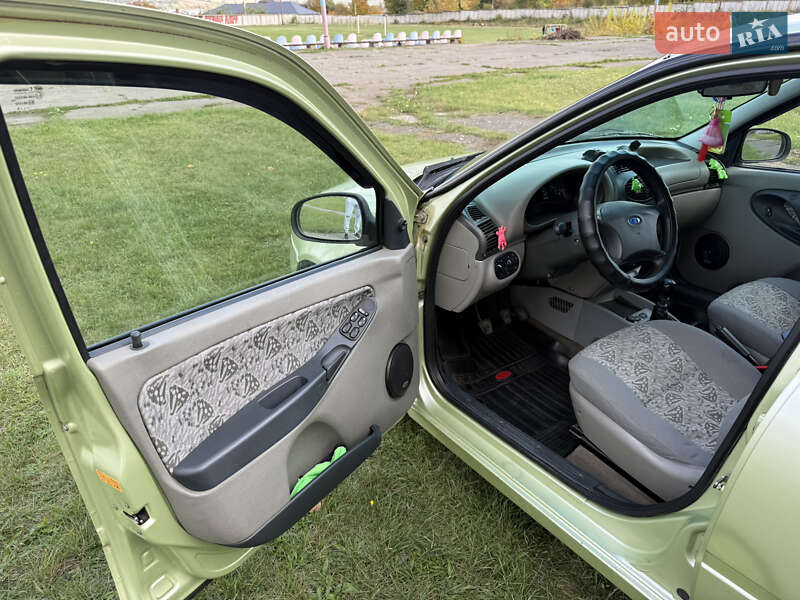Седан ВАЗ / Lada 1118 Калина 2006 в Ладыжине