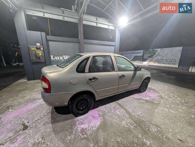 Седан ВАЗ / Lada 1118 Калина 2005 в Ужгороде фото 4 Седан ВАЗ / Lada 1118 Калина 2005 в Ужгороде