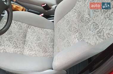 Седан ВАЗ 1118 Калина 2005 в  фото 14 Седан ВАЗ 1118 Калина 2005 в