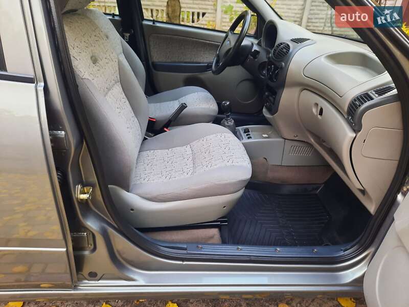 Седан ВАЗ / Lada 1118 Калина 2006 в Запорожье