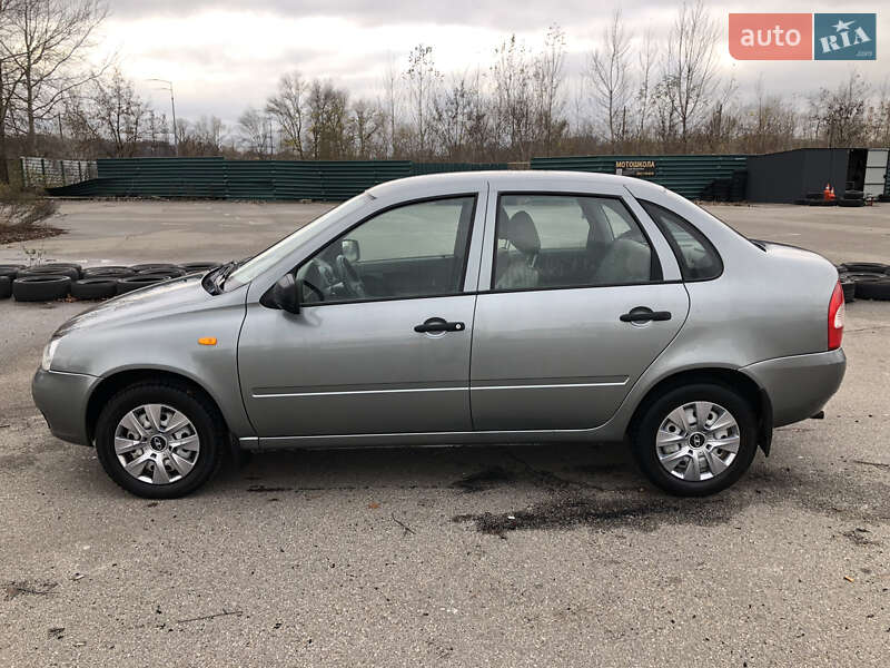 Седан ВАЗ / Lada 1118 Калина 2010 в Киеве фото 8 Седан ВАЗ / Lada 1118 Калина 2010 в Киеве