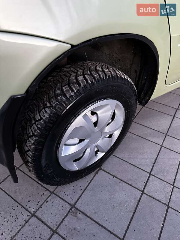 Седан ВАЗ / Lada 1118 Калина 2006 в Чорткове фото 14 Седан ВАЗ / Lada 1118 Калина 2006 в Чорткове